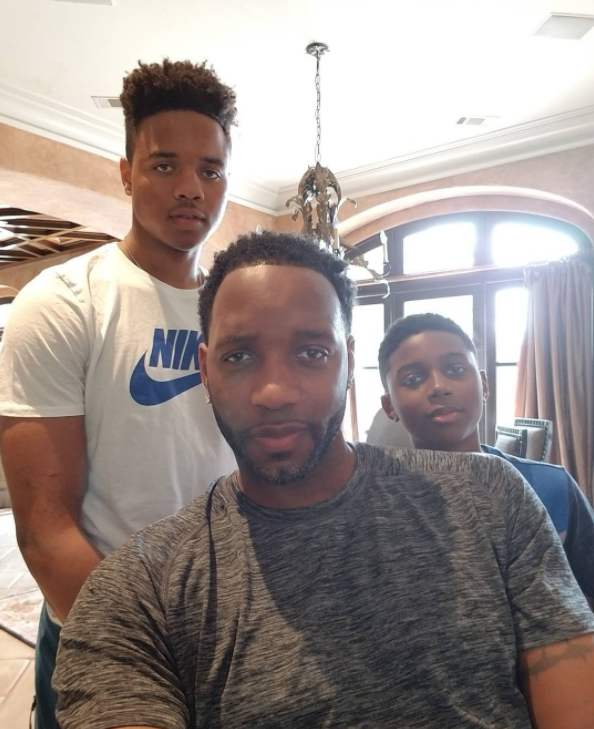 女子网球发 女子网球发