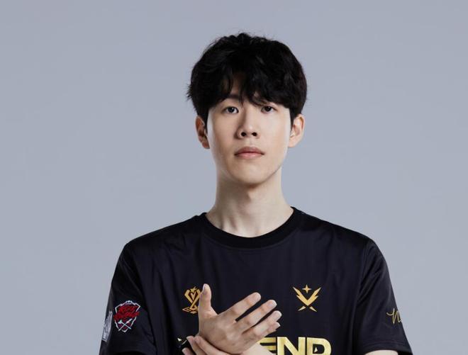 更衣室信任 更衣室信任